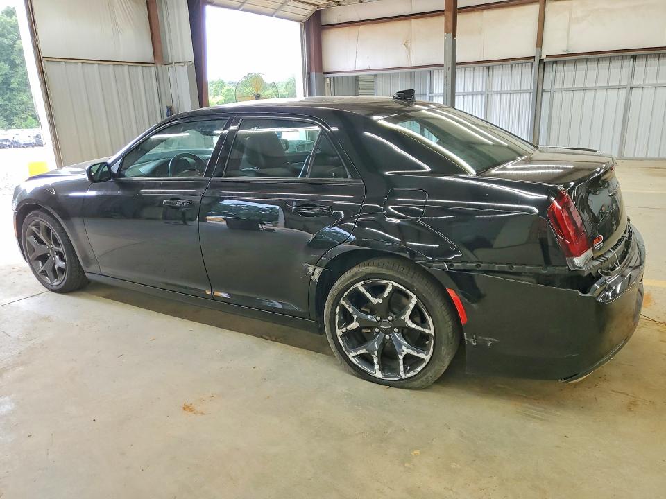 Photo 2 from auction – 2023 CHRYSLER 300 with VIN 2C3CCABG0PH561037