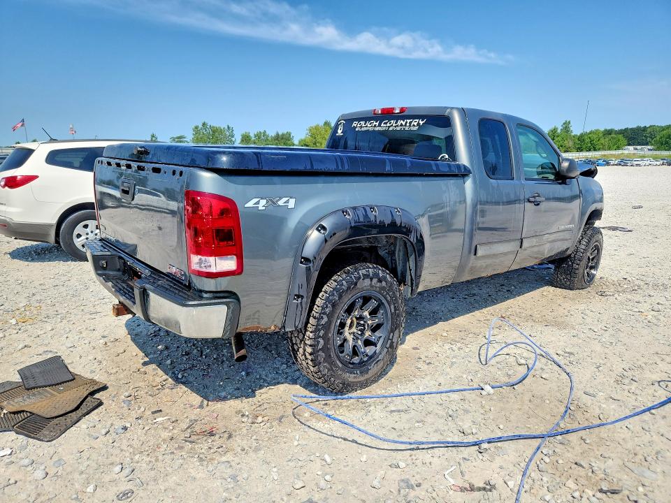 Photo 3 from auction – 2011 GMC SIERRA with VIN 1GTR2UEA9BZ113678