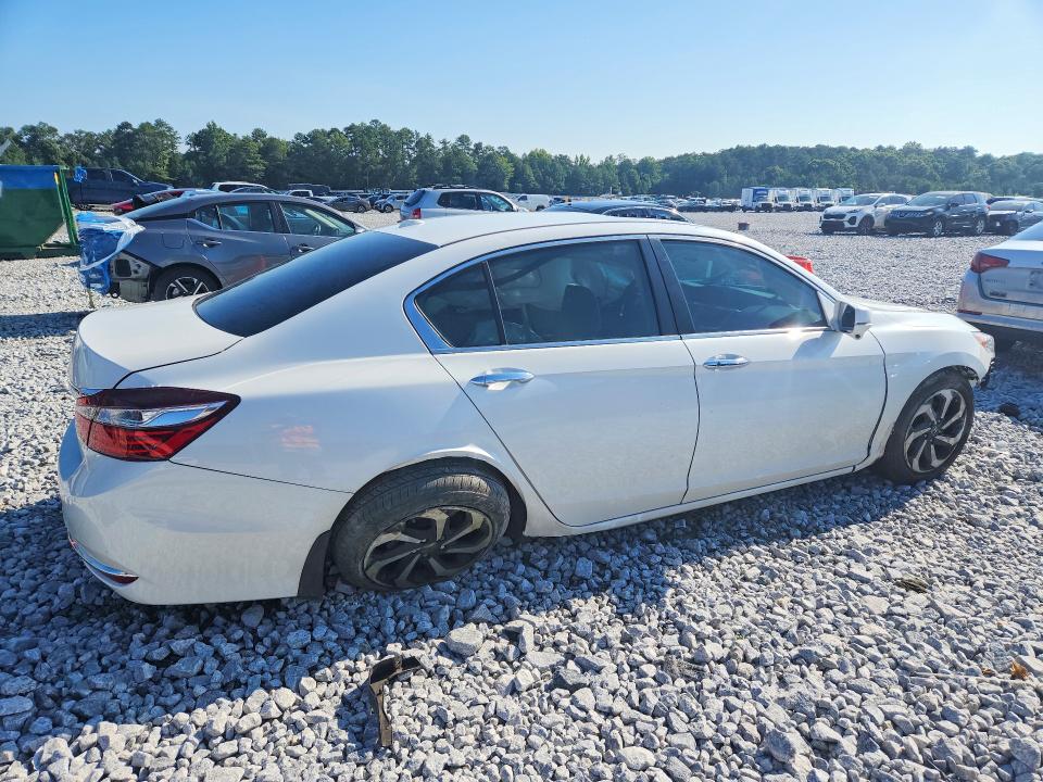 Photo 3 from auction – 2016 HONDA ACCORD with VIN 1HGCR2F94GA216458