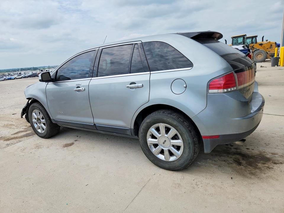 Photo 2 from auction – 2007 LINCOLN MKX with VIN 2LMDU88C17BJ29943