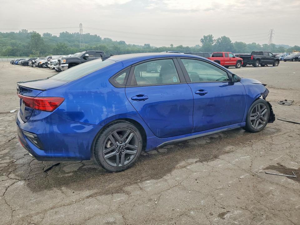 Photo 3 from auction – 2021 KIA FORTE with VIN 3KPF34AD2ME341746