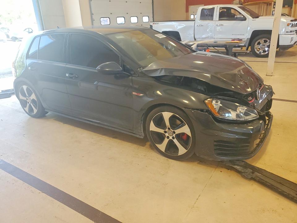 Photo 4 from auction – 2017 VOLKSWAGEN GTI with VIN 3VW4T7AU8HM071973