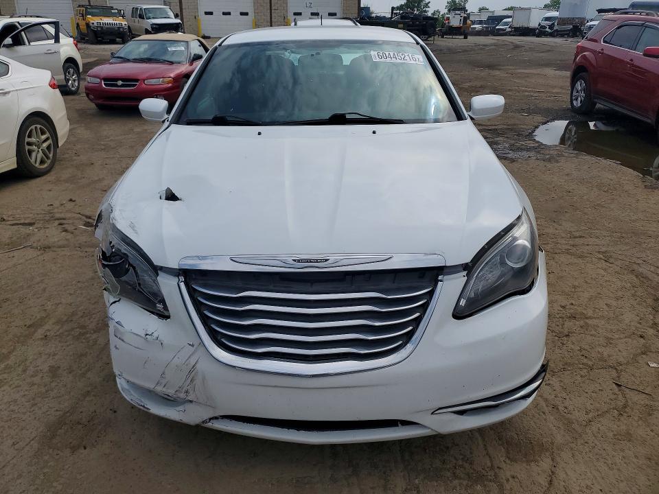Photo 5 from auction – 2014 CHRYSLER 200 with VIN 1C3CCBBG7EN120144