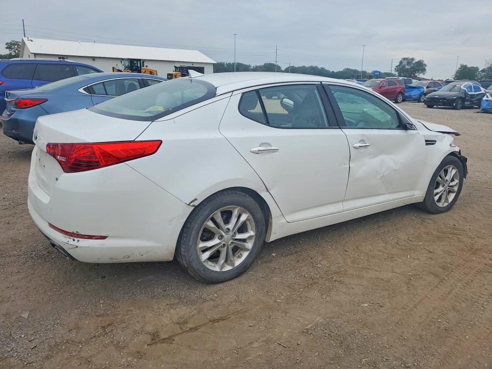 Photo 3 from auction – 2013 KIA OPTIMA with VIN 5XXGM4A71DG225120