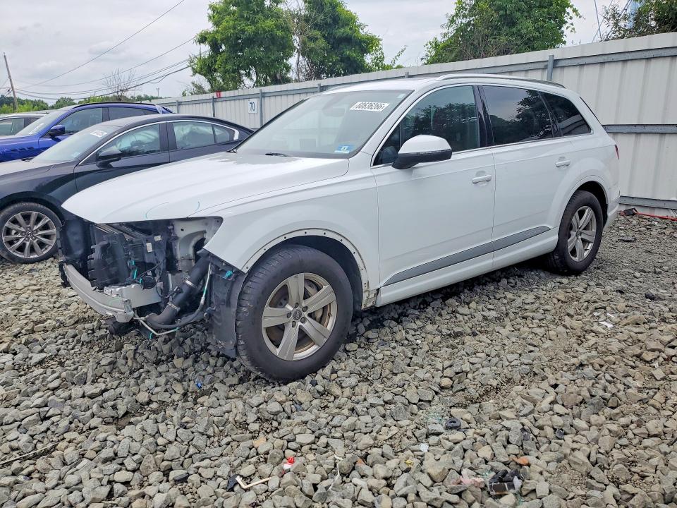 AUDI Q7 2018 with VIN WA1AHAF77JD019995 - Photo from auction