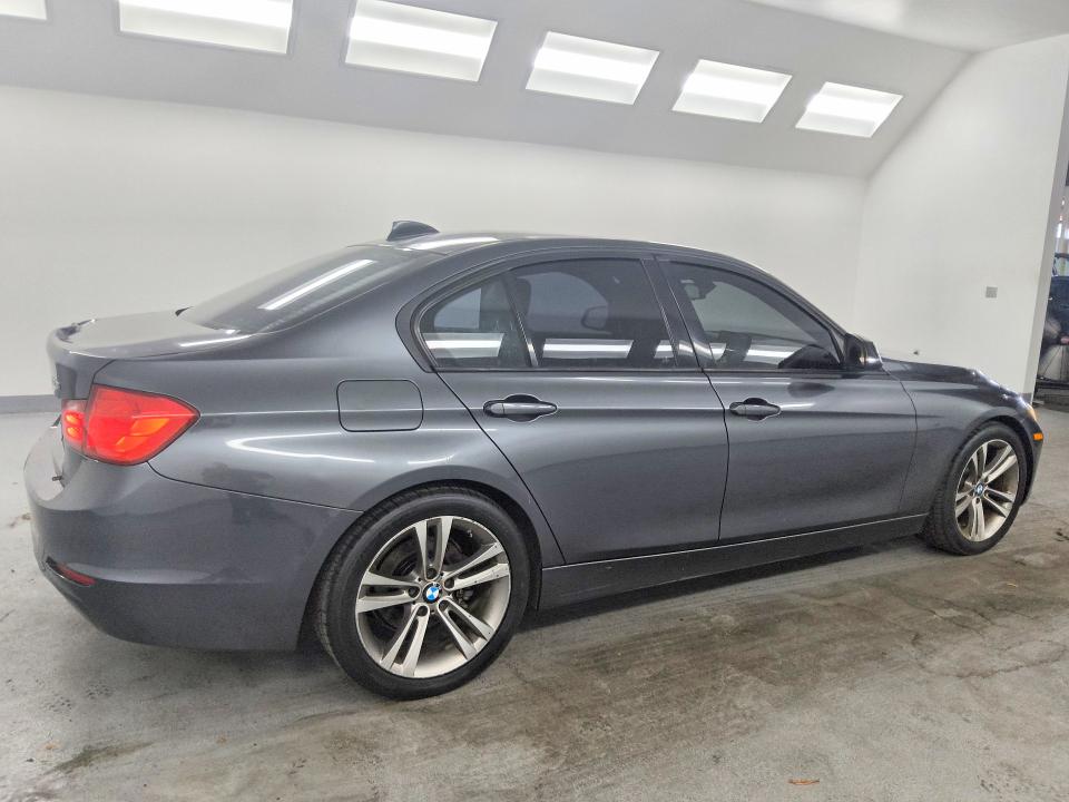 Photo 3 from auction – 2012 BMW 328 with VIN WBA3A5G52CNN65492