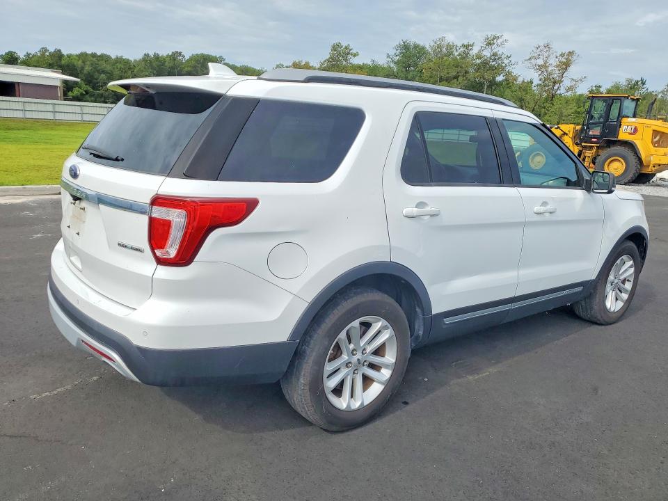 Photo 3 from auction – 2016 FORD EXPLORER with VIN 1FM5K7D85GGB30829