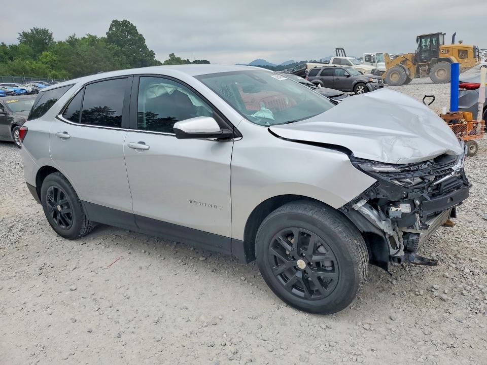 Photo 4 from auction – 2022 CHEVROLET EQUINOX with VIN 3GNAXKEV5NL263845