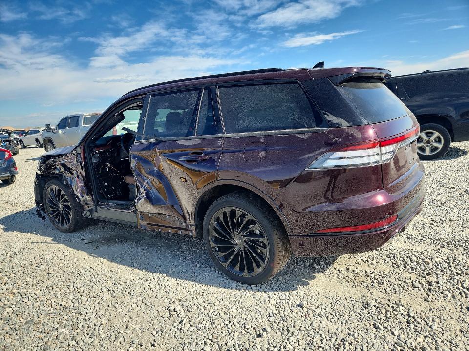 Photo 2 from auction – 2024 LINCOLN AVIATOR with VIN 5LM5J7XC4RGL08197
