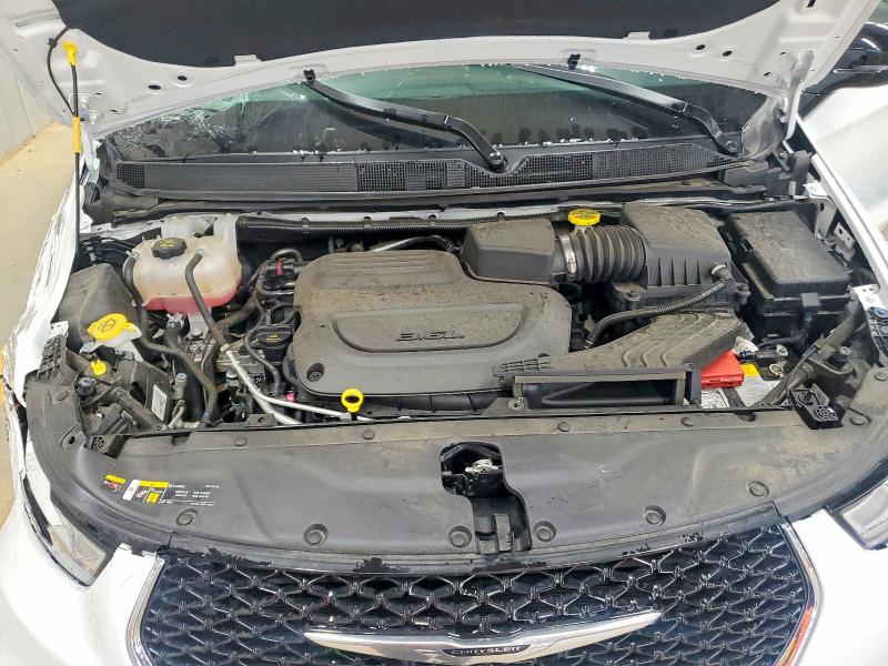 Photo 12 from auction – 2025 CHRYSLER PACIFICA with VIN 2C4RC1BG3SR612071