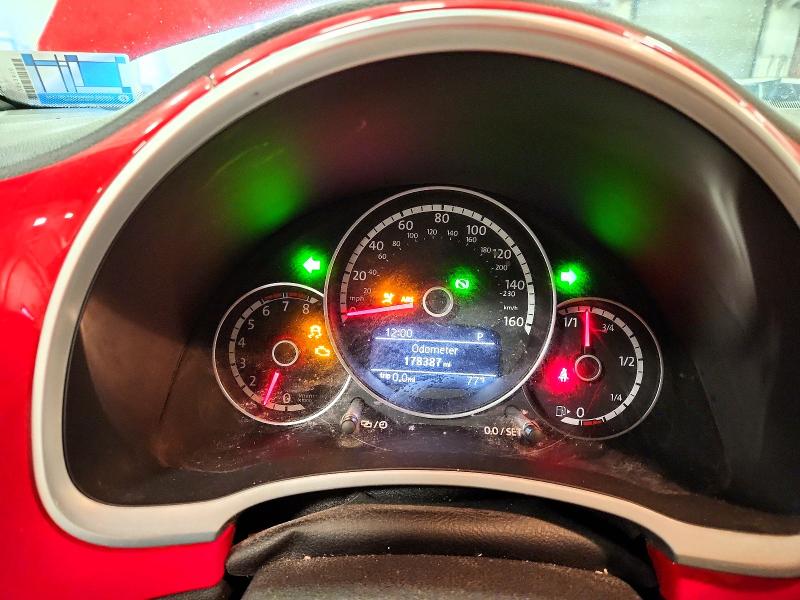 Photo 9 from auction – 2014 VOLKSWAGEN BEETLE with VIN 3VWJX7AT5EM631295