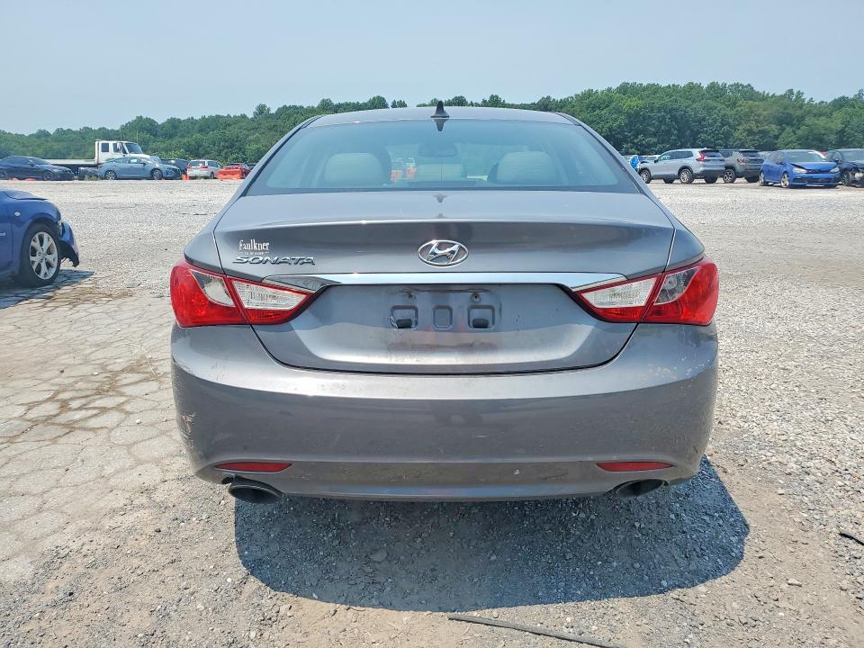 Photo 6 from auction – 2011 HYUNDAI SONATA with VIN 5NPEC4AC2BH036596