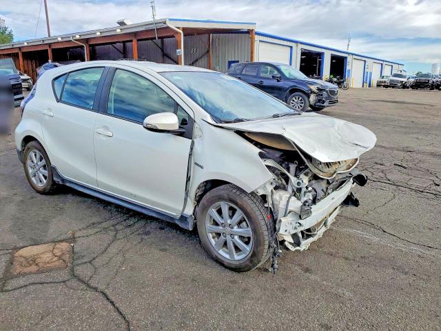 Photo 4 from auction – 2017 TOYOTA PRIUS C with VIN JTDKDTB39H1594969