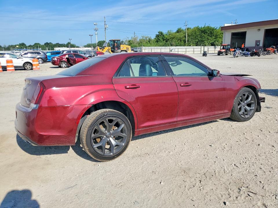 Photo 3 from auction – 2023 CHRYSLER 300 with VIN 2C3CCABG9PH561019