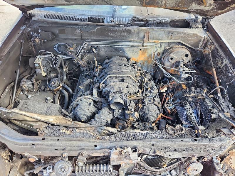 Фото 11 с аукциона – 2005 TOYOTA SEQUOIA с VIN 5TDBT44A85S236846