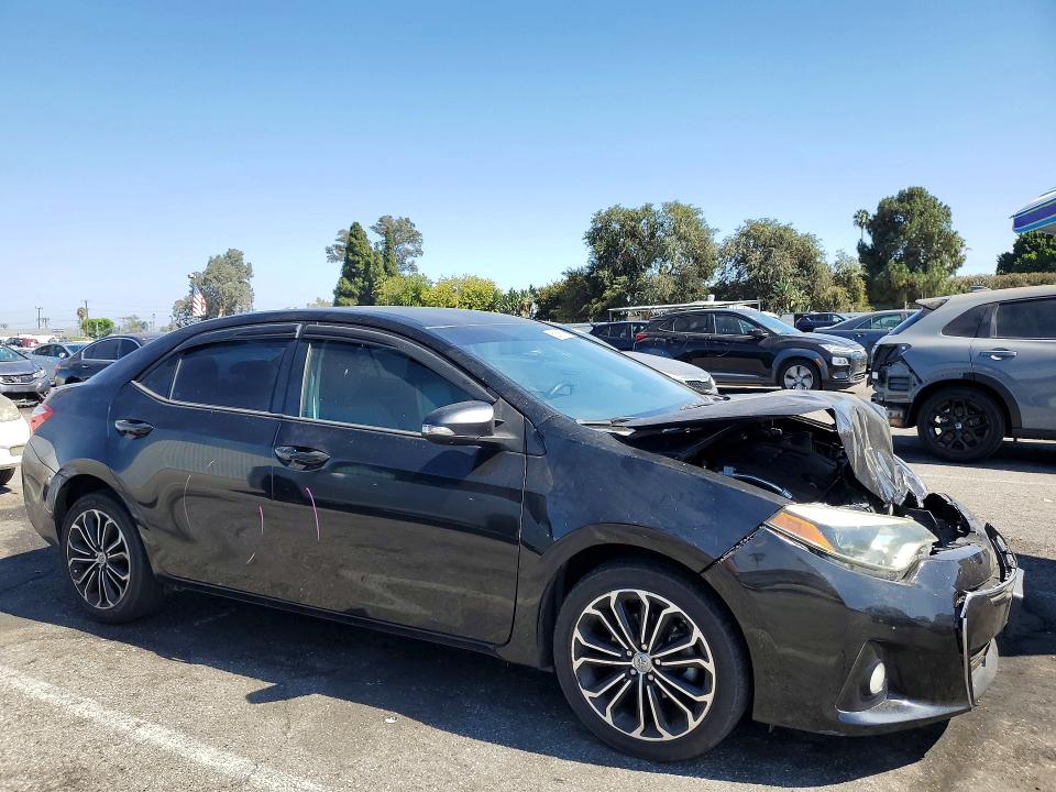 Photo 4 from auction – 2016 TOYOTA COROLLA with VIN 5YFBURHE5GP485995