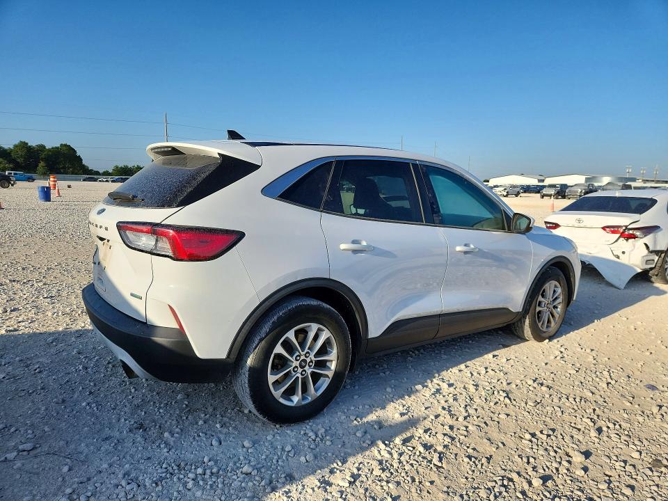 Снимка 3 от търг – 2020 FORD ESCAPE с VIN 1FMCU0G64LUA32096