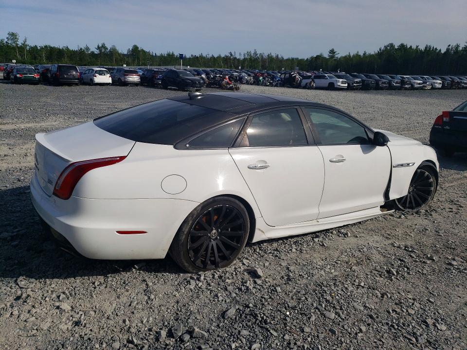 Photo 3 from auction – 2016 JAGUAR XJ with VIN SAJXJ1CD4G8V95903
