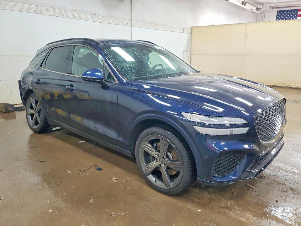 Photo 4 from auction – 2022 GENESIS GV70 with VIN KMUMCDTCXNU057213