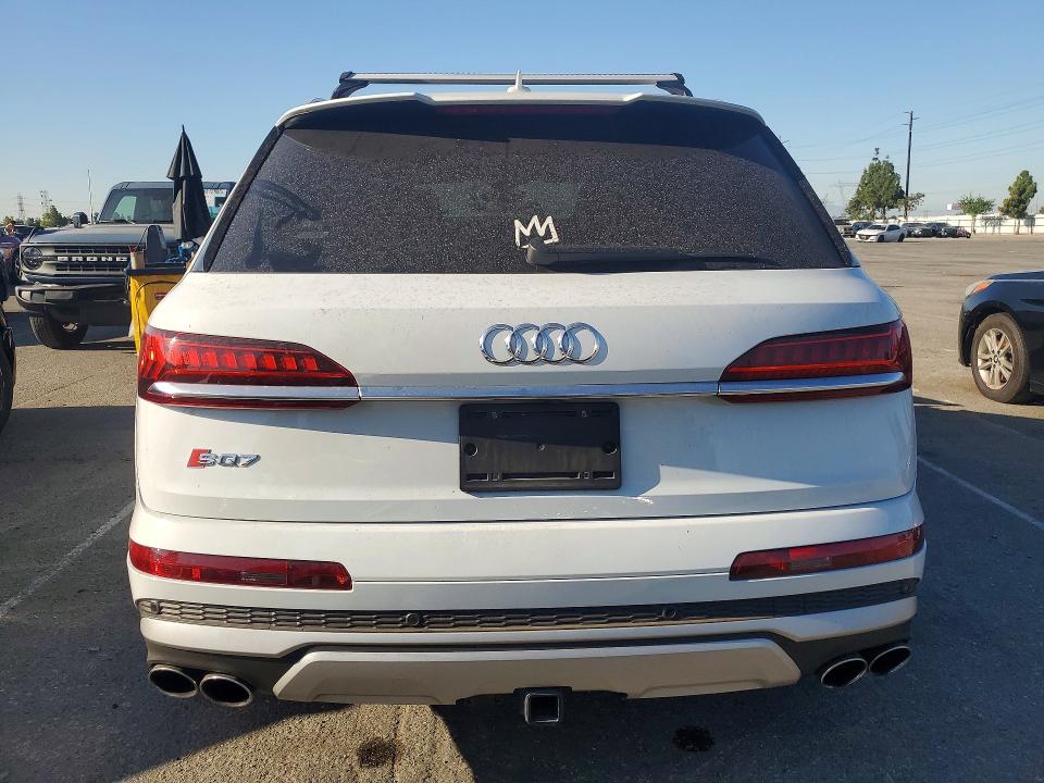 صورة رقم 6 من المزاد - 2022 AUDI SQ7 مع VIN WA1VWBF74ND006107