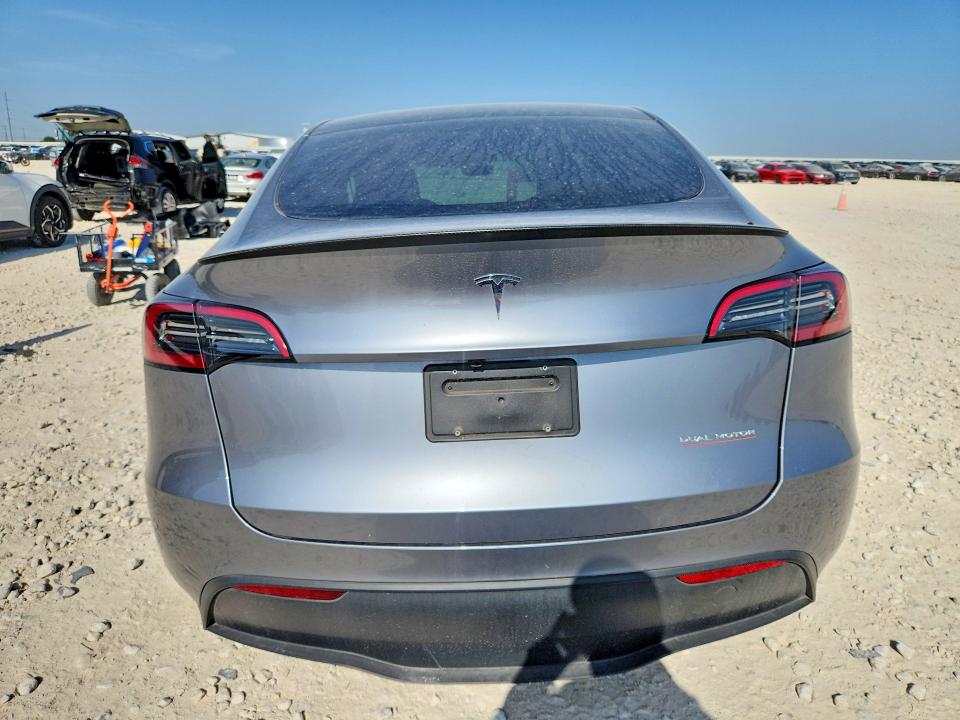 Фото 6 с аукциона – 2025 TESLA MODEL Y с VIN 7SAYGDEF9SA351948