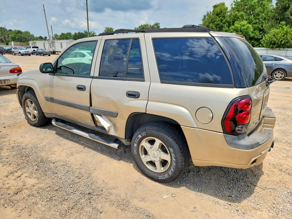 Photo 2 from auction – 2005 CHEVROLET TRAILBLAZER with VIN 1GNDT13S252380022