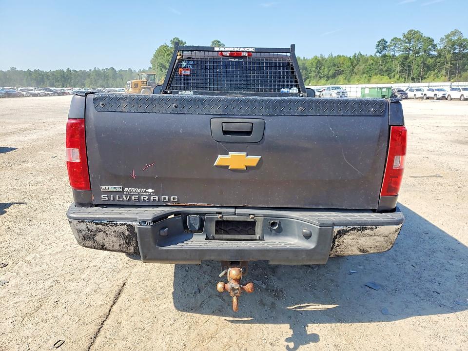 Photo 6 from auction – 2011 CHEVROLET SILVERADO with VIN 1GCNKPE06BZ130400