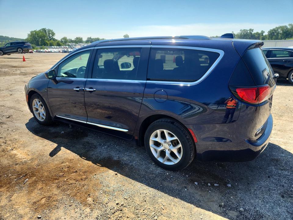 Photo 2 from auction – 2019 CHRYSLER PACIFICA with VIN 2C4RC1EG7KR548449