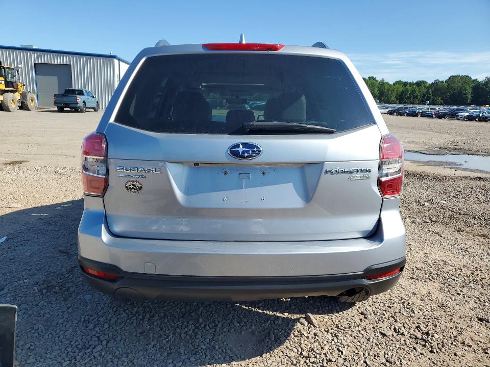 Photo 6 from auction – 2016 SUBARU FORESTER with VIN JF2SJADC6GH557167