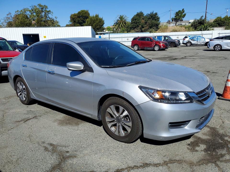 Photo 4 from auction – 2013 HONDA ACCORD with VIN 1HGCR2F38DA105371