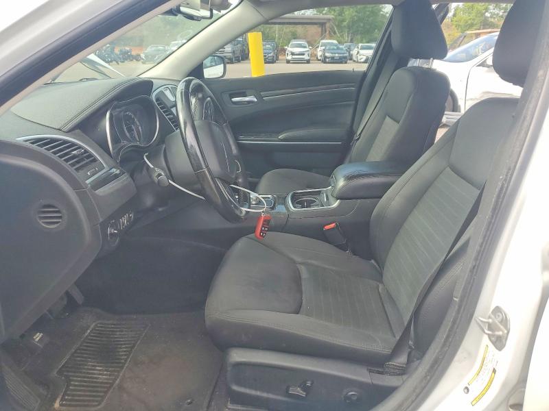 Photo 7 from auction – 2018 CHRYSLER 300 with VIN 2C3CCAAG3JH279063