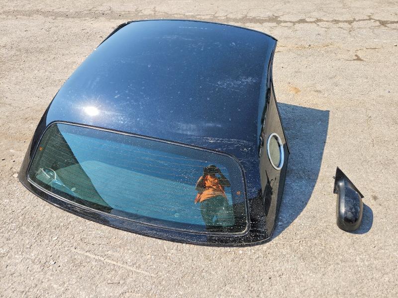 Photo 12 from auction – 2003 FORD THUNDERBIRD with VIN 1FAHP60A83Y100899
