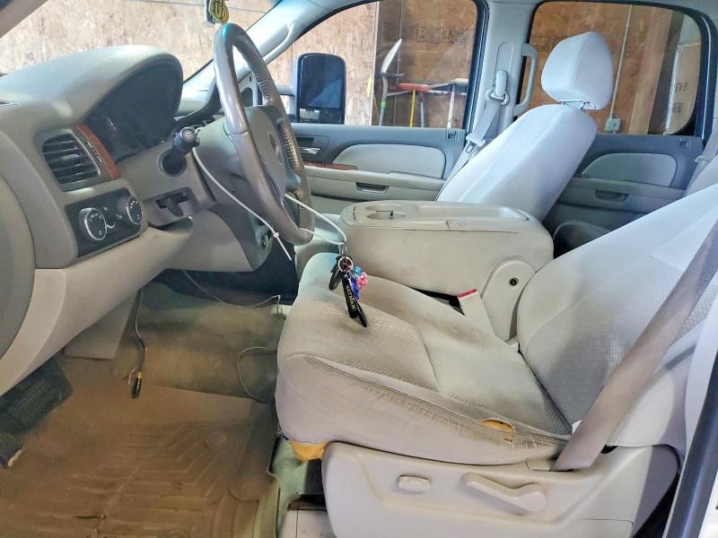 Photo 7 from auction – 2007 GMC YUKON with VIN 1GKFK13007R261046