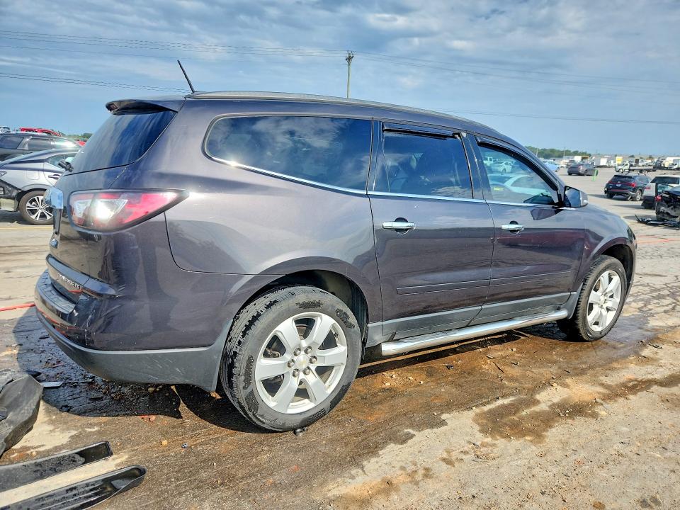 Photo 3 from auction – 2016 CHEVROLET TRAVERSE with VIN 1GNKRGKD7GJ301156