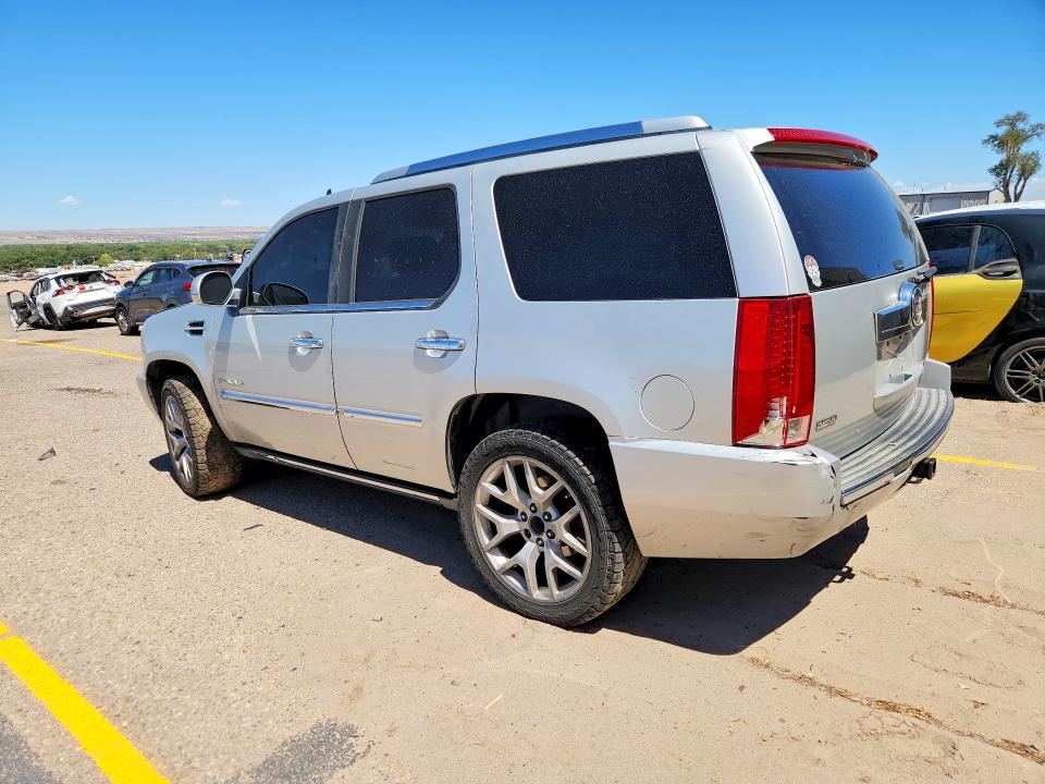 Photo 2 from auction – 2010 CADILLAC ESCALADE with VIN 1GYUKCEF8AR155221