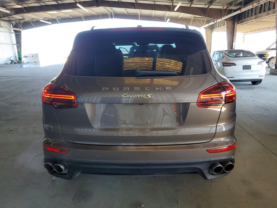 Photo 6 from auction – 2016 PORSCHE CAYENNE with VIN WP1AE2A24GLA64261