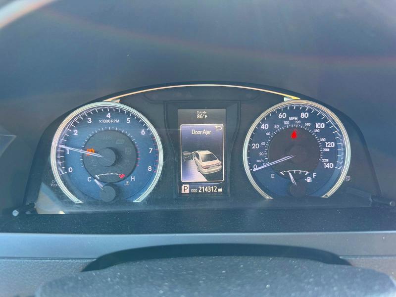 Photo 11 from auction – 2017 TOYOTA CAMRY with VIN 4T1BF1FK3HU318331