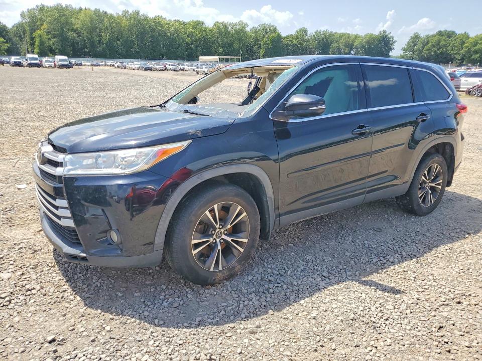TOYOTA HIGHLANDER 2019 with VIN 5TDZZRFH7KS363006 - Photo from auction