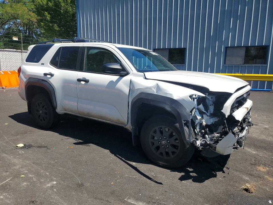 Photo 4 from auction – 2025 TOYOTA 4RUNNER with VIN JTEVA5BR6S5016264