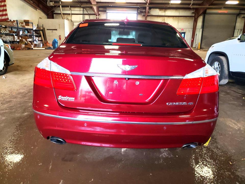 Photo 6 from auction – 2011 HYUNDAI GENESIS with VIN KMHGC4DF7BU139786
