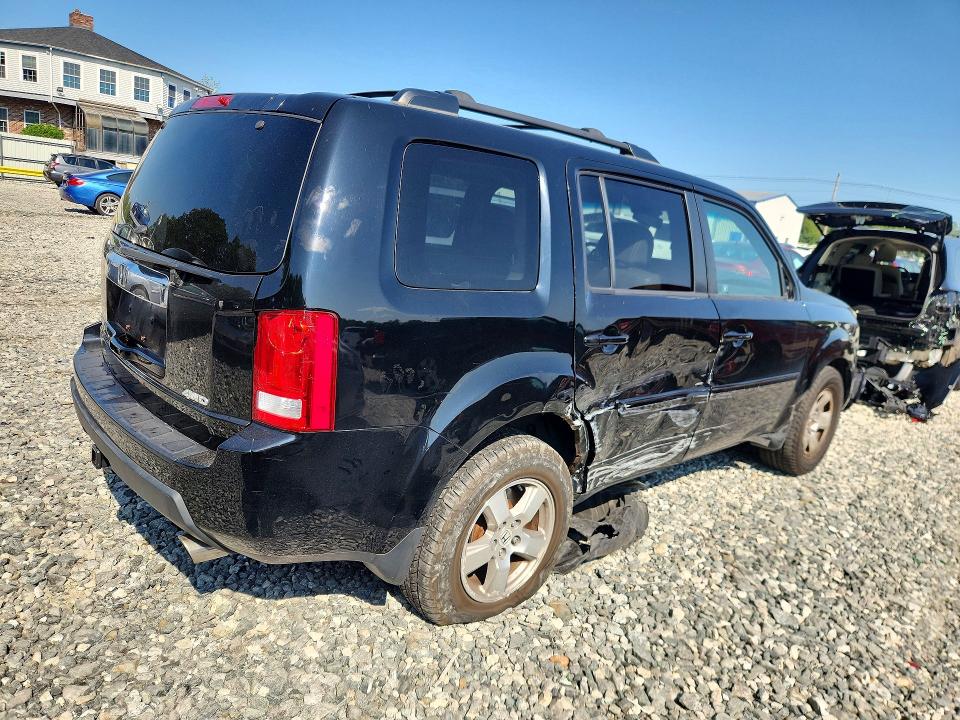 Photo 3 from auction – 2011 HONDA PILOT with VIN 5FNYF4H58BB088289