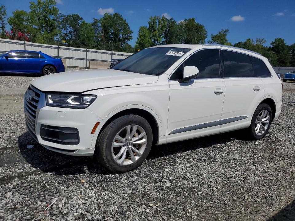 AUDI Q7 2018 with VIN WA1LAAF7XJD034262 - Photo from auction