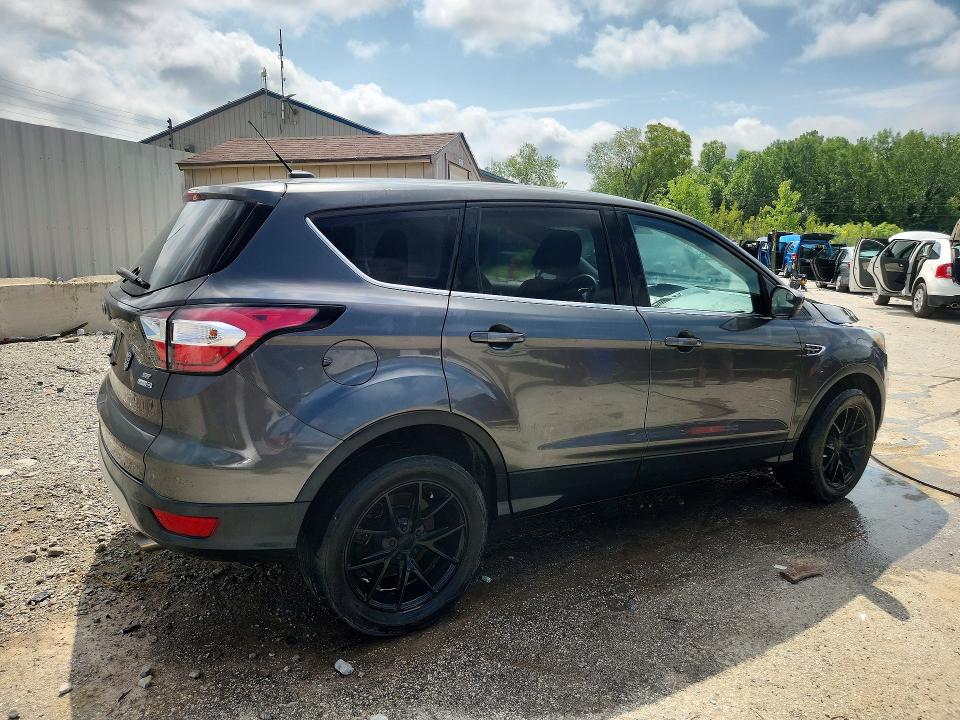 Photo 3 from auction – 2017 FORD ESCAPE with VIN 1FMCU9GD5HUD14077