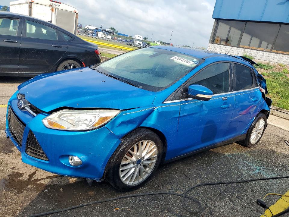 FORD FOCUS 2012 with VIN 1FAHP3M27CL256608 - Photo from auction