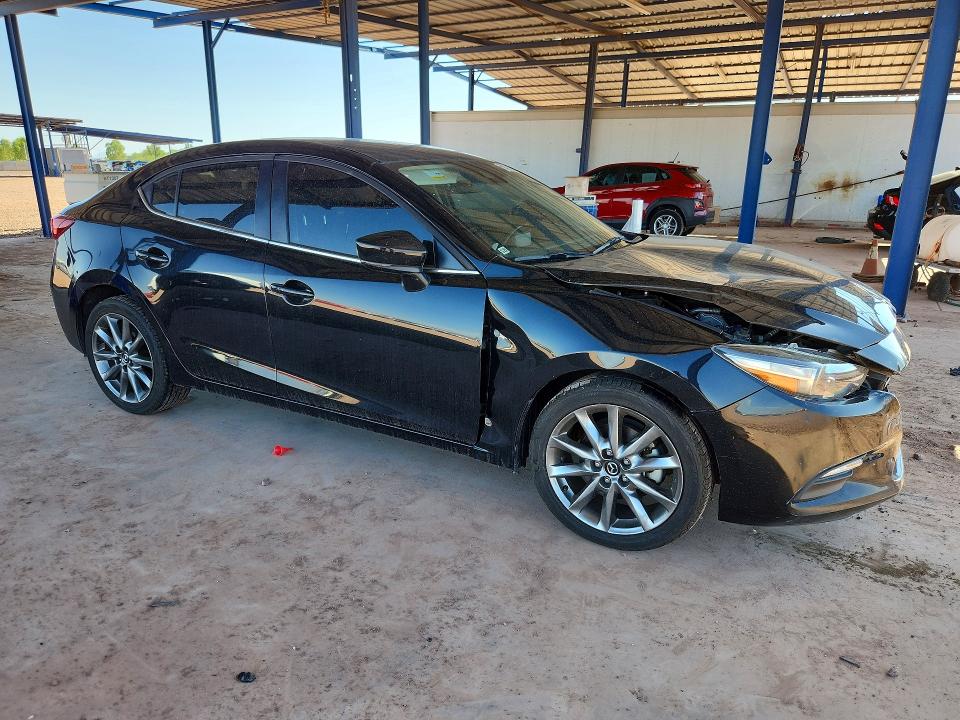 Photo 4 from auction – 2018 MAZDA 3 with VIN 3MZBN1V39JM212457