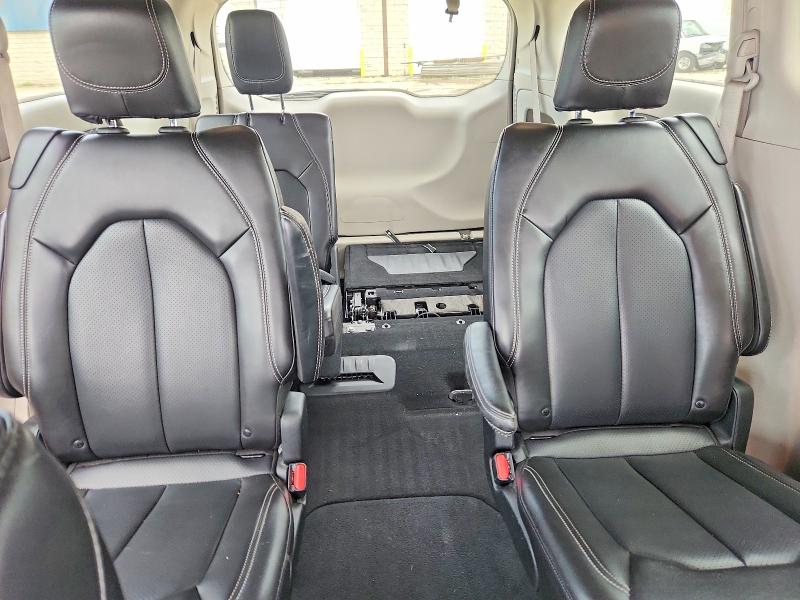 Photo 10 from auction – 2023 CHRYSLER PACIFICA with VIN 2C4RC1BG8PR621517