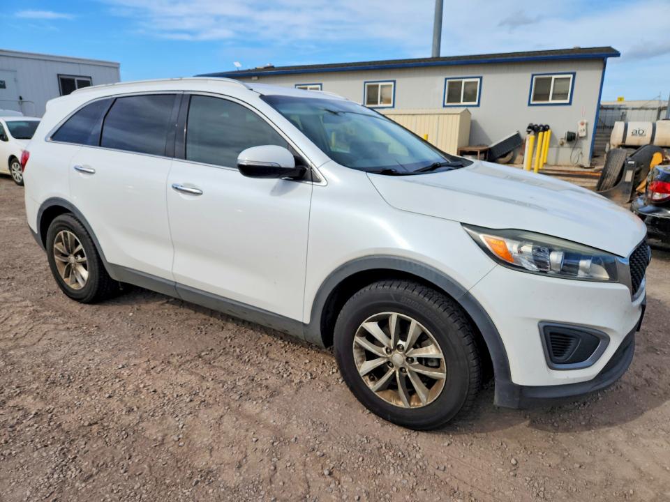 Photo 4 from auction – 2017 KIA SORENTO with VIN 5XYPG4A35HG286153