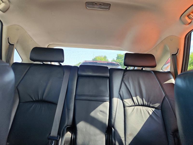 Photo 10 from auction – 2007 LEXUS RX with VIN 2T2HK31U67C020653