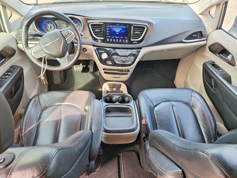 Photo 8 from auction – 2017 CHRYSLER PACIFICA with VIN 2C4RC1BG0HR538035