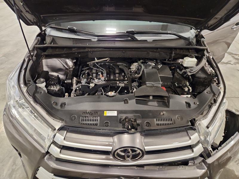 Photo 12 from auction – 2019 TOYOTA HIGHLANDER with VIN 5TDJZRFH9KS734986